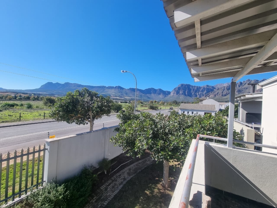 To Let 2 Bedroom Property for Rent in Klein Drakenstein Western Cape
